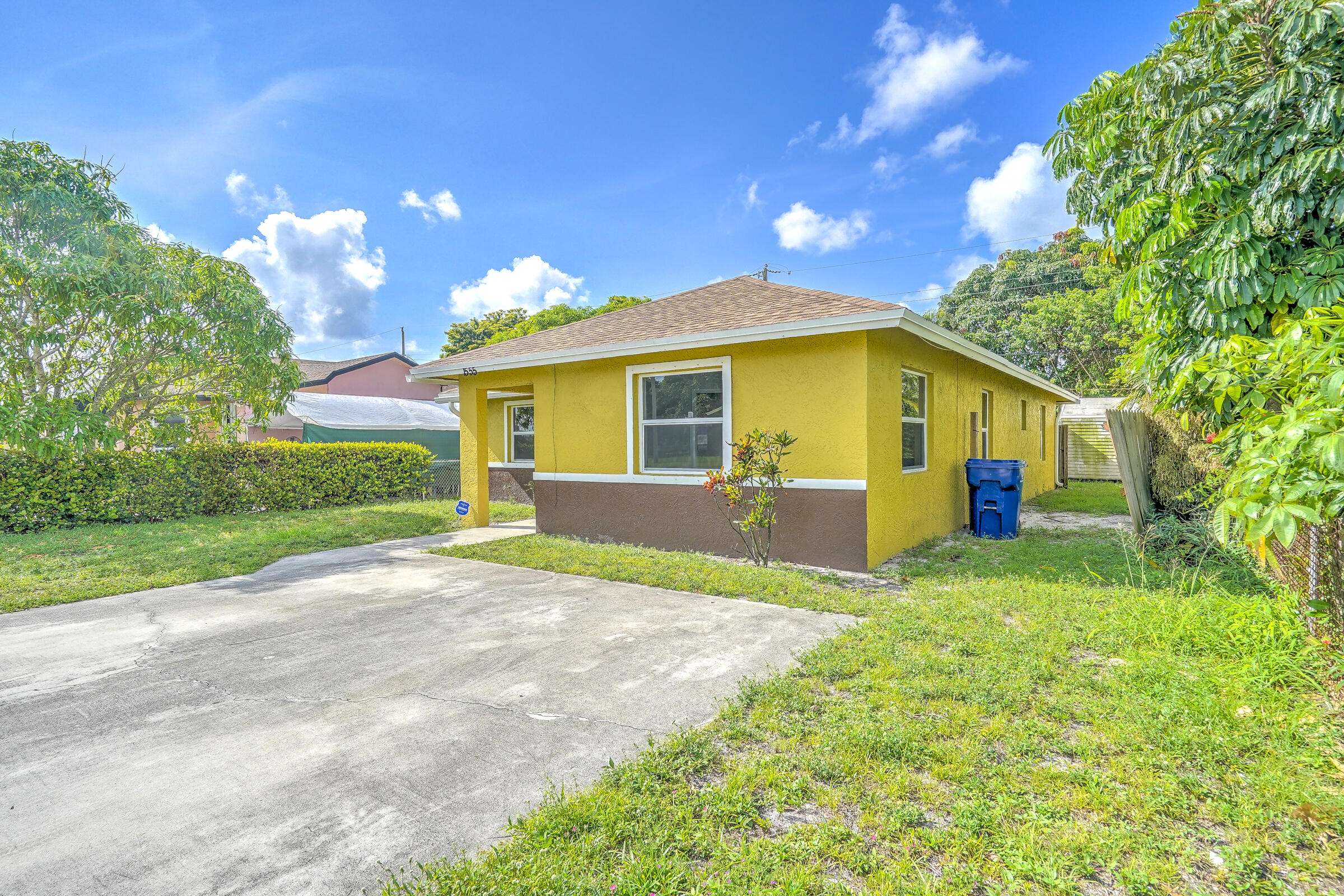 Riviera Beach, FL 33404,1555 W 17th ST