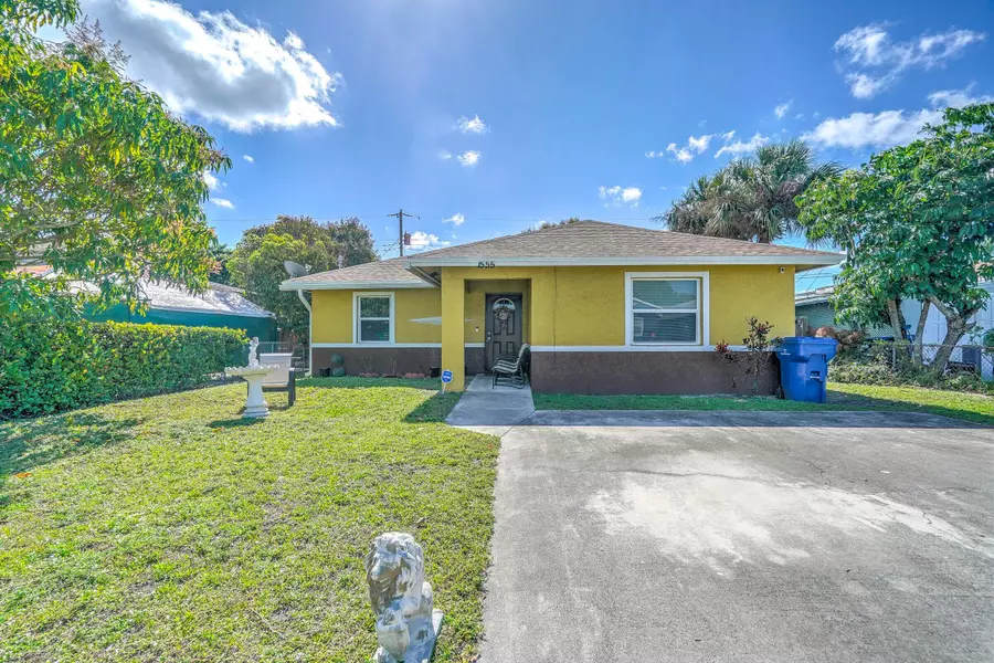 1555 W 17th ST, Riviera Beach, FL 33404
