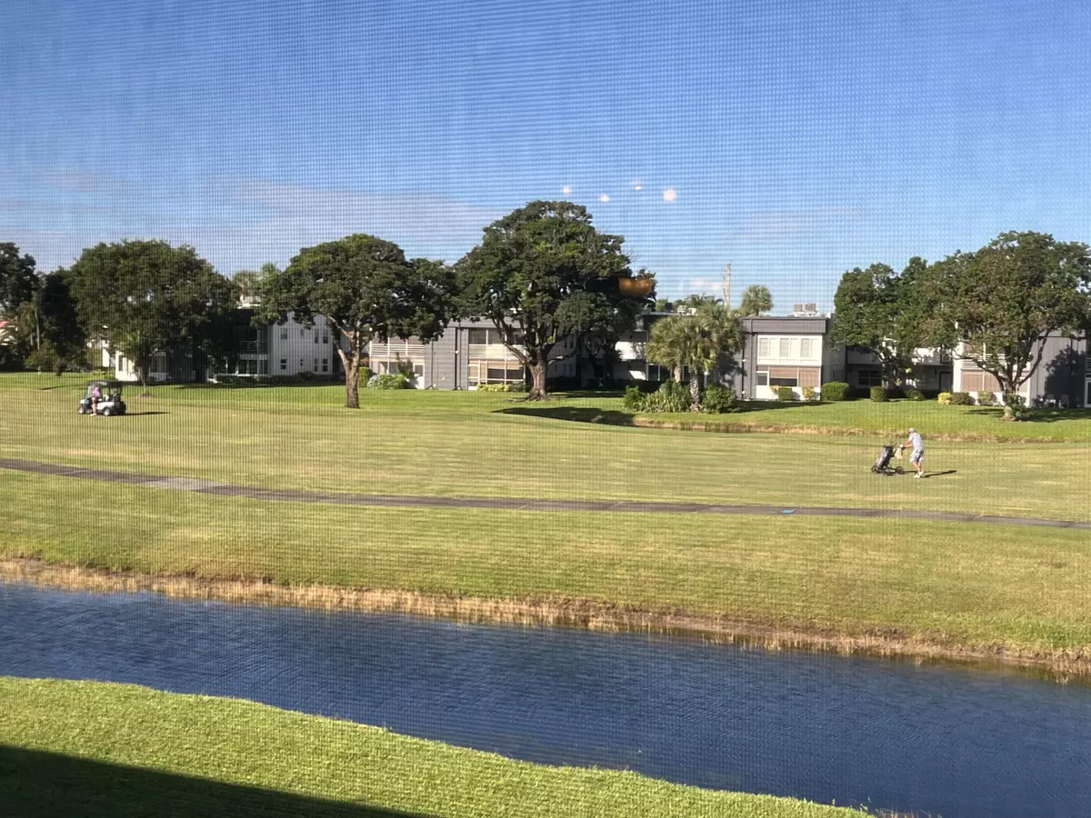 Delray Beach, FL 33484,464 Piedmont J