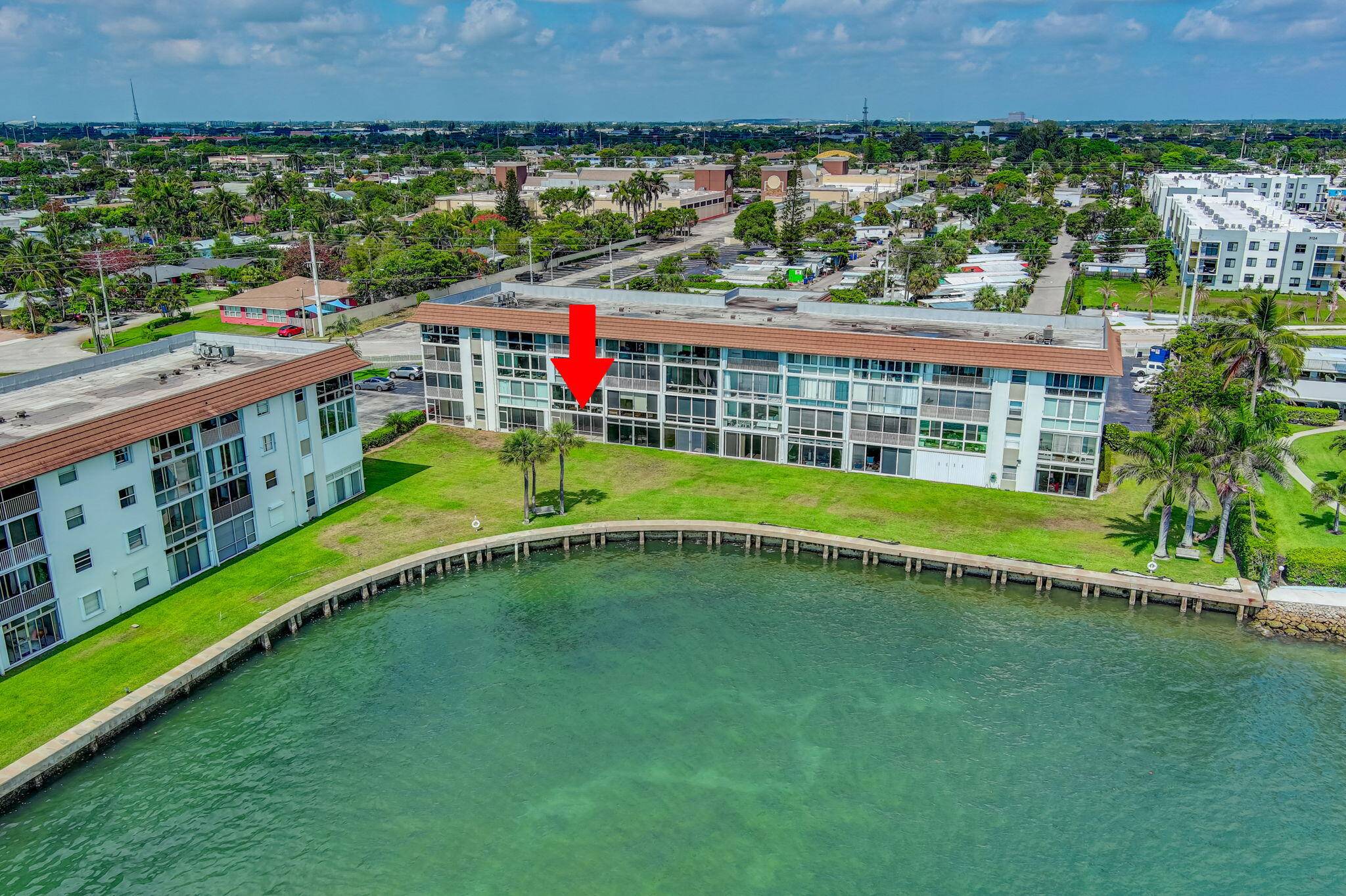 2936 Lake Shore DR 108, Riviera Beach, FL 33404