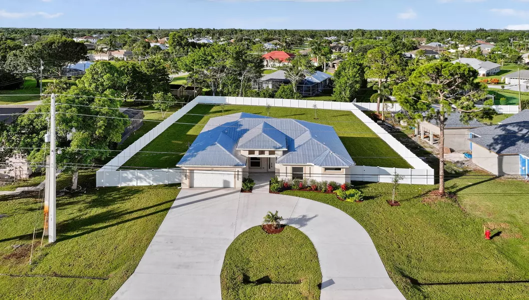 156 SW Paar DR, Port Saint Lucie, FL 34953