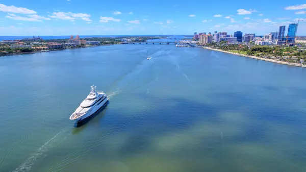 West Palm Beach, FL 33407,1801 N Flagler 301 DR 301