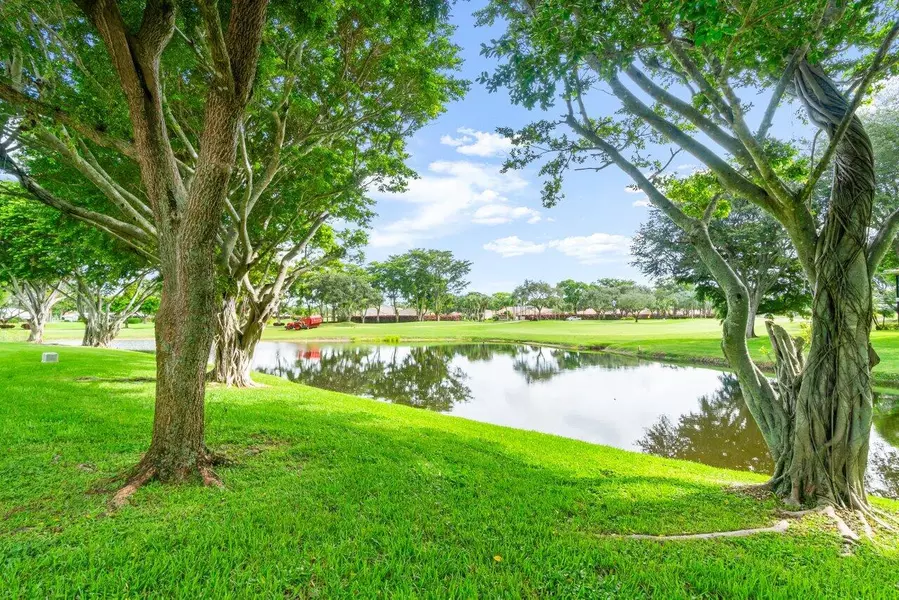 30 Stratford LN D, Boynton Beach, FL 33436