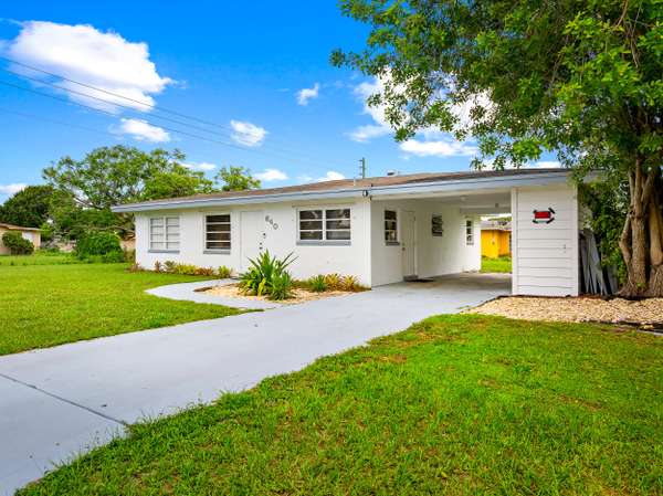 640 Beach AVE, Port Saint Lucie, FL 34952