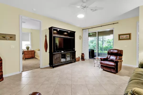 Vero Beach, FL 32966,6360 Astor PL