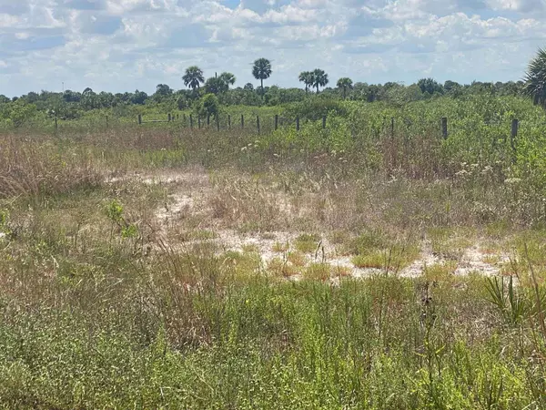 Okeechobee, FL 34972,20538 NW 284th ST