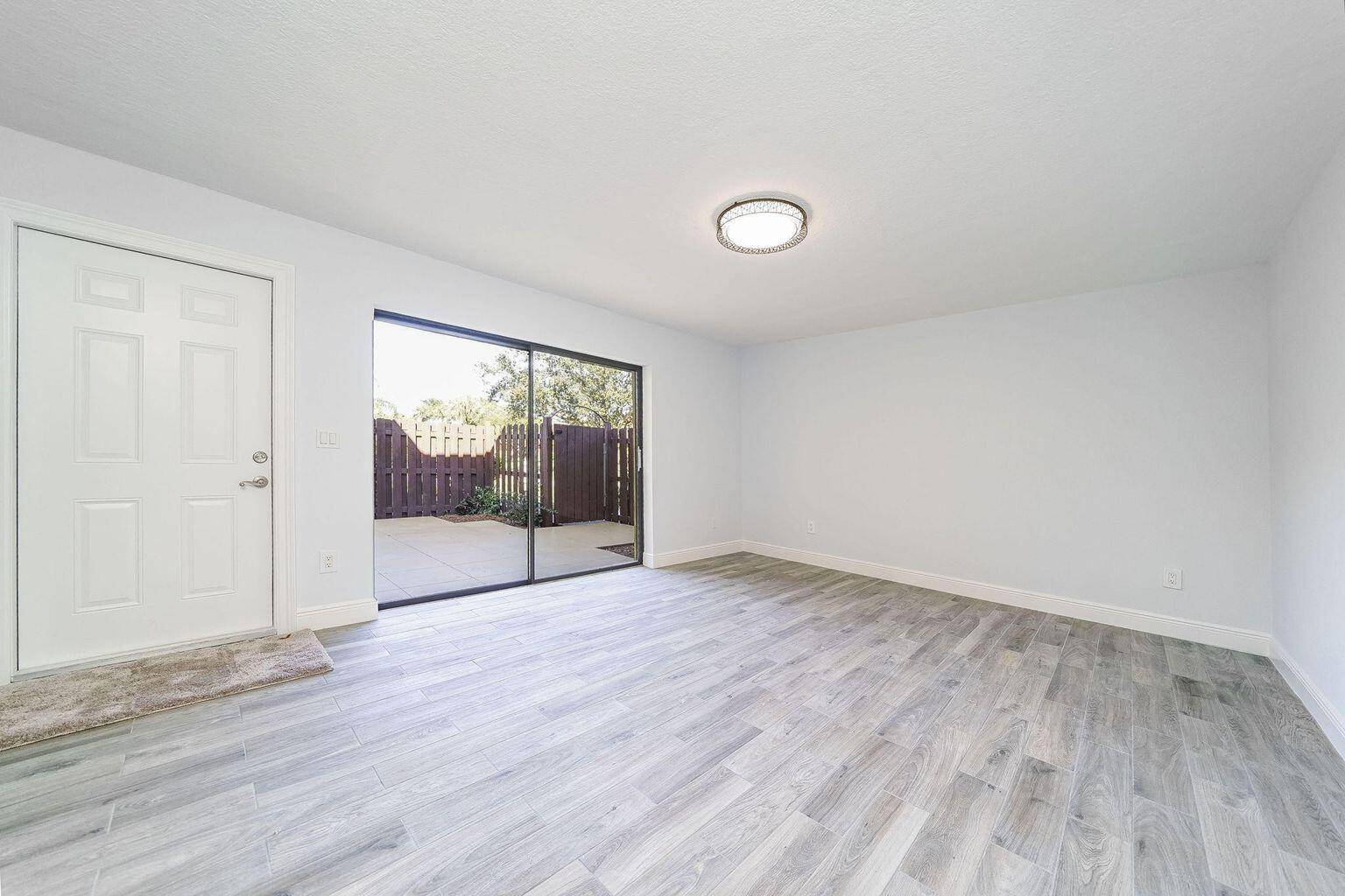 Jupiter, FL 33458,825 Center ST 32a