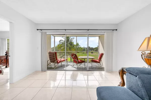 Pompano Beach, FL 33069,2800 N Palm Aire DR 309