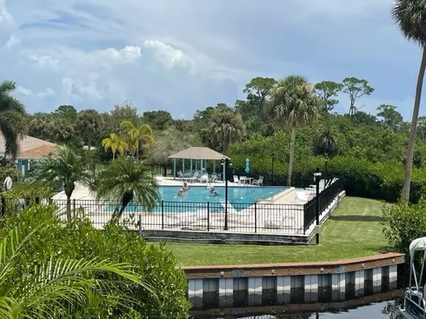 Jensen Beach, FL 34957,1551 NE 13th TER 15