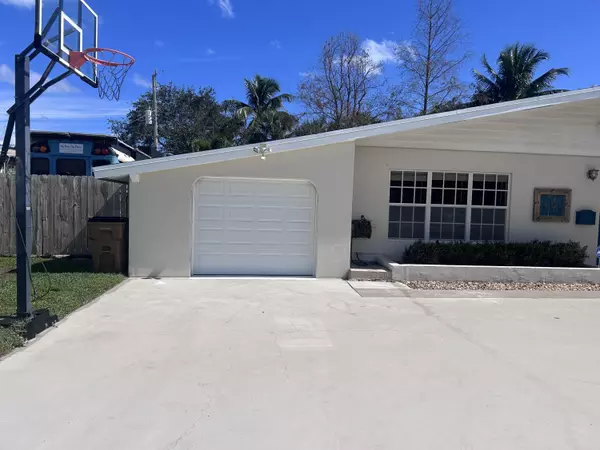 Deerfield Beach, FL 33441,408 SE 8th AVE