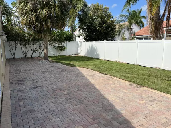 Palm Beach Gardens, FL 33410,1073 E Siena Oaks CIR