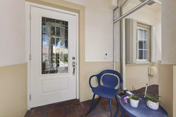 West Palm Beach, FL 33411,9835 Galleon DR