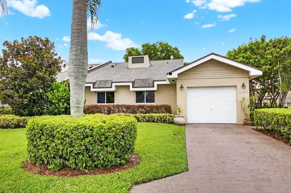 6858 Fountains CIR, Lake Worth, FL 33467