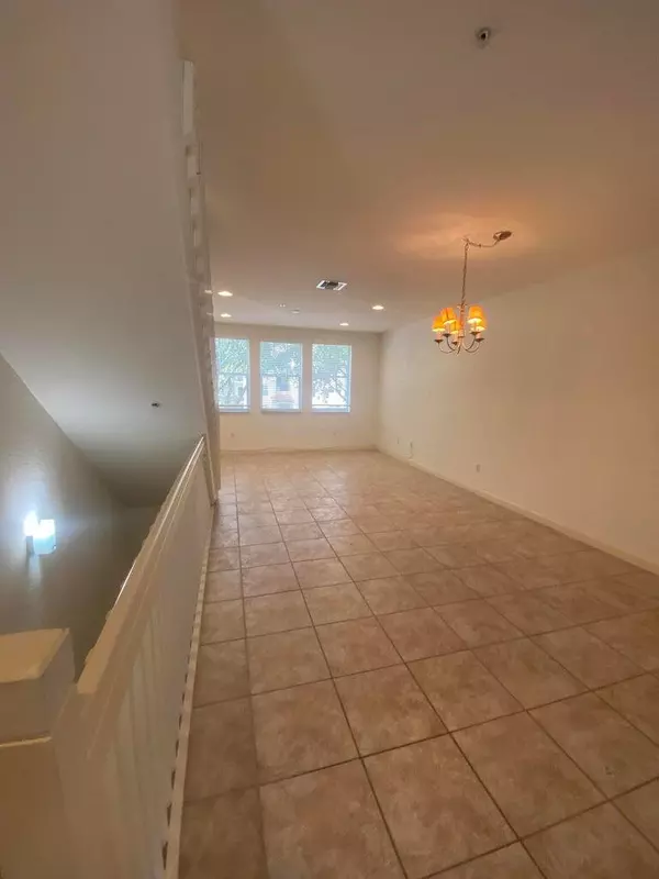 West Palm Beach, FL 33401,410 Amador LN 2