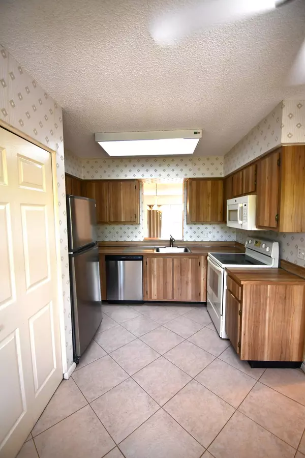 Delray Beach, FL 33446,14375 Strathmore LN 402