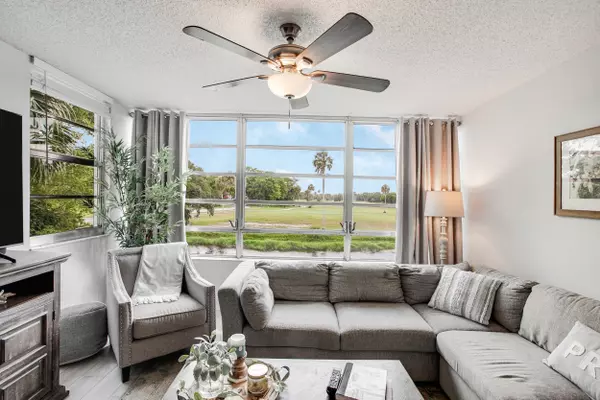 Pompano Beach, FL 33069,4191 Cypress Reach CT 206
