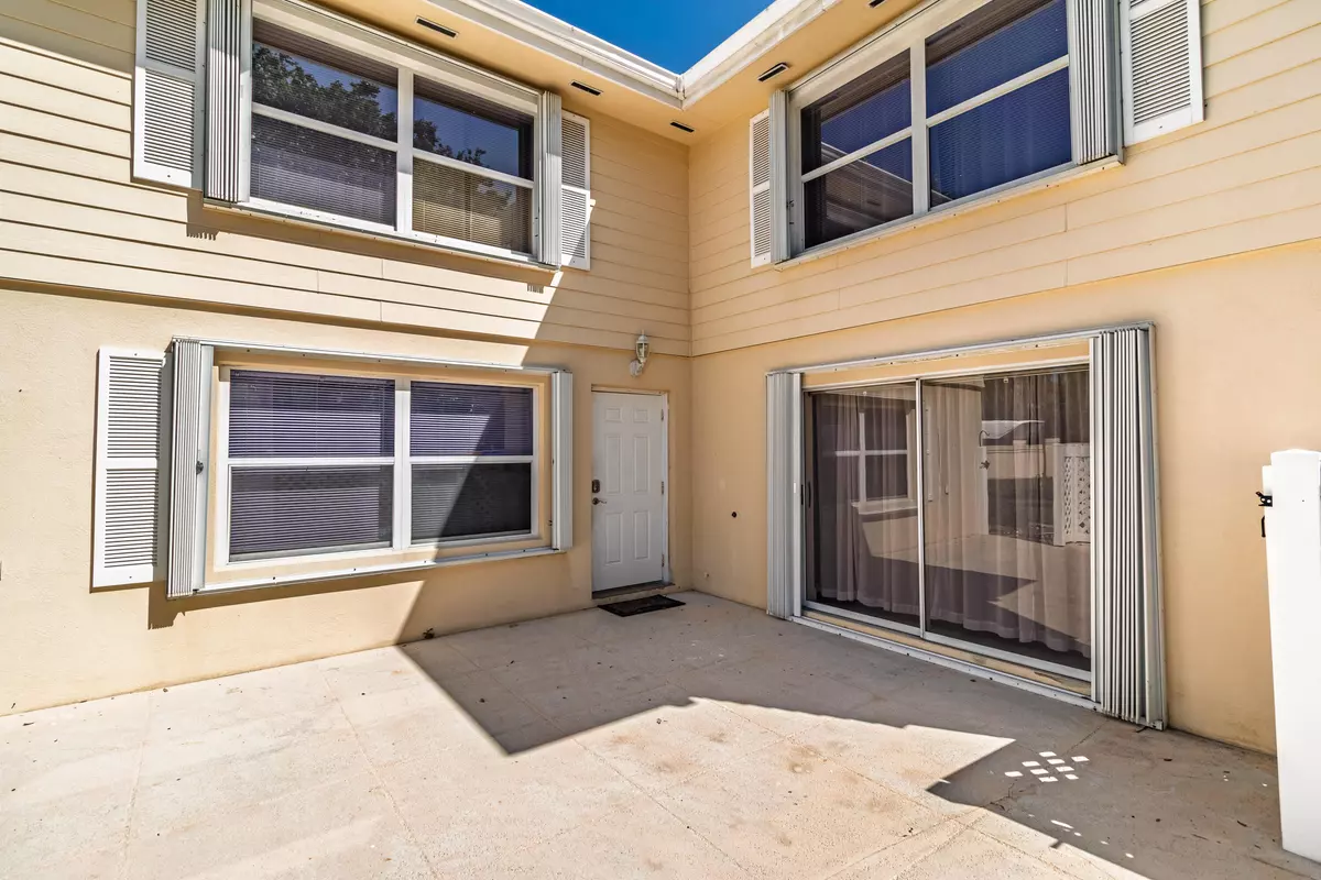 Lake Clarke Shores, FL 33406,8129 Sedgewick CT 29-A