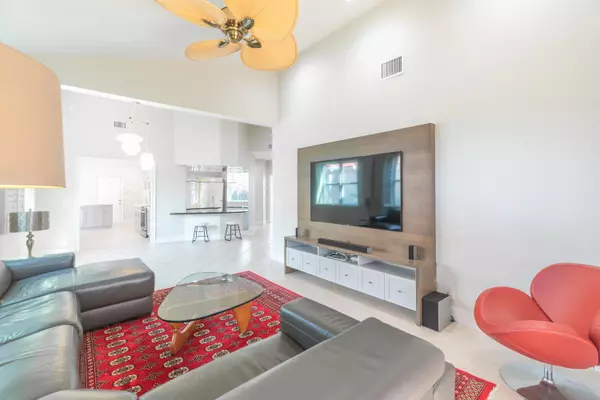 Boca Raton, FL 33487,17720 Candlewood Ter TER