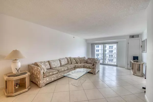 Highland Beach, FL 33487,3221 S Ocean BLVD 501