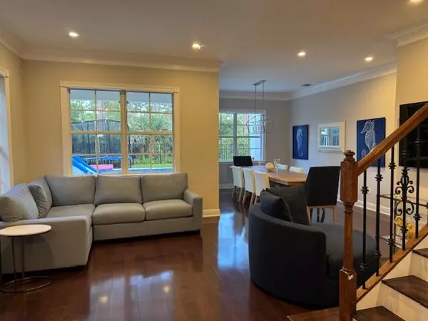 Palm Beach Gardens, FL 33410,1913 Flower DR