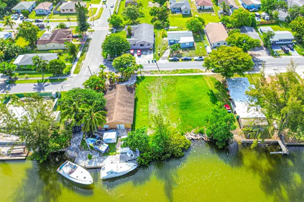 Dania Beach, FL 33004,193 NW 14th WAY