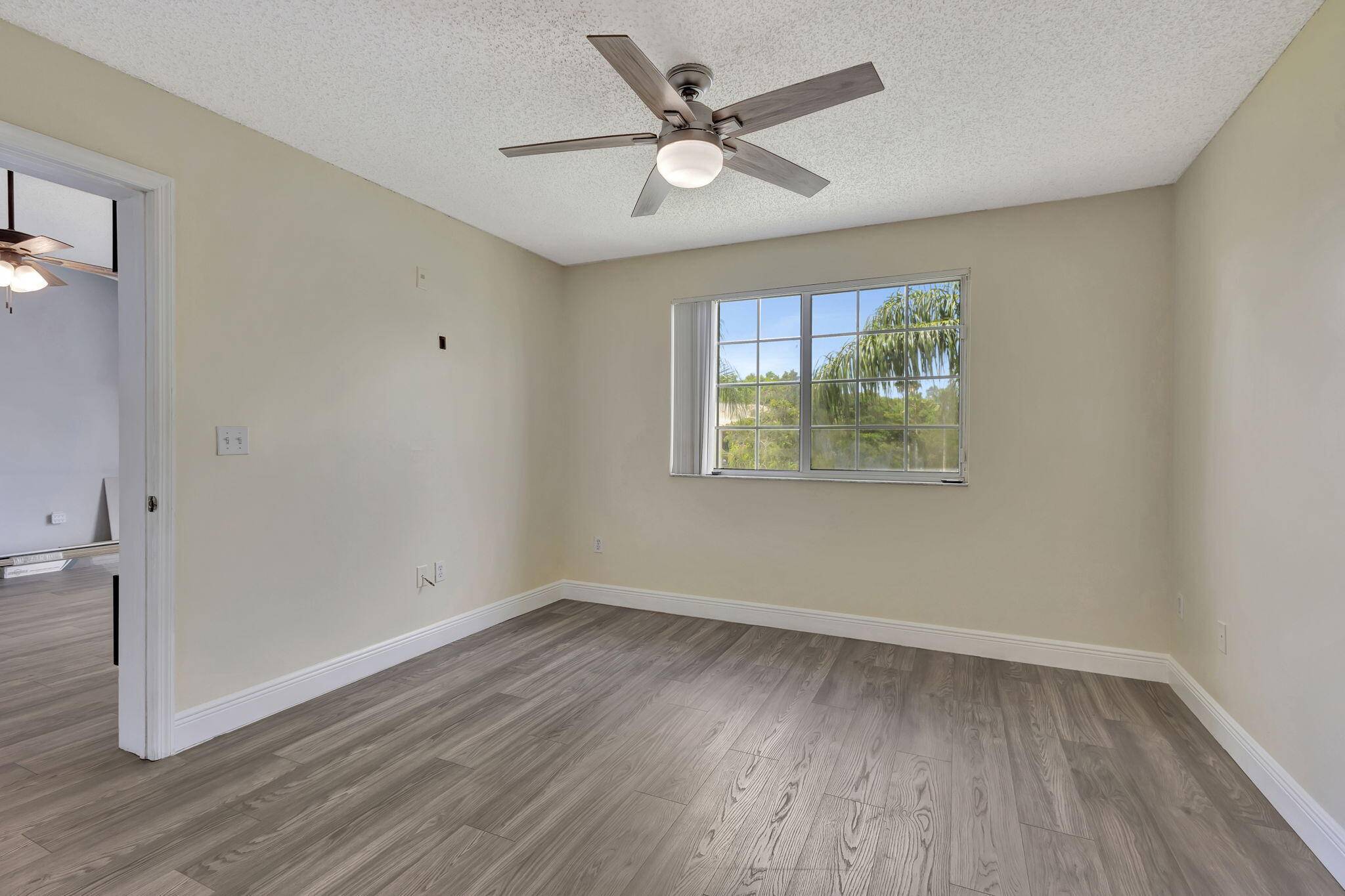 Royal Palm Beach, FL 33411,600 Crestwood Court N 609