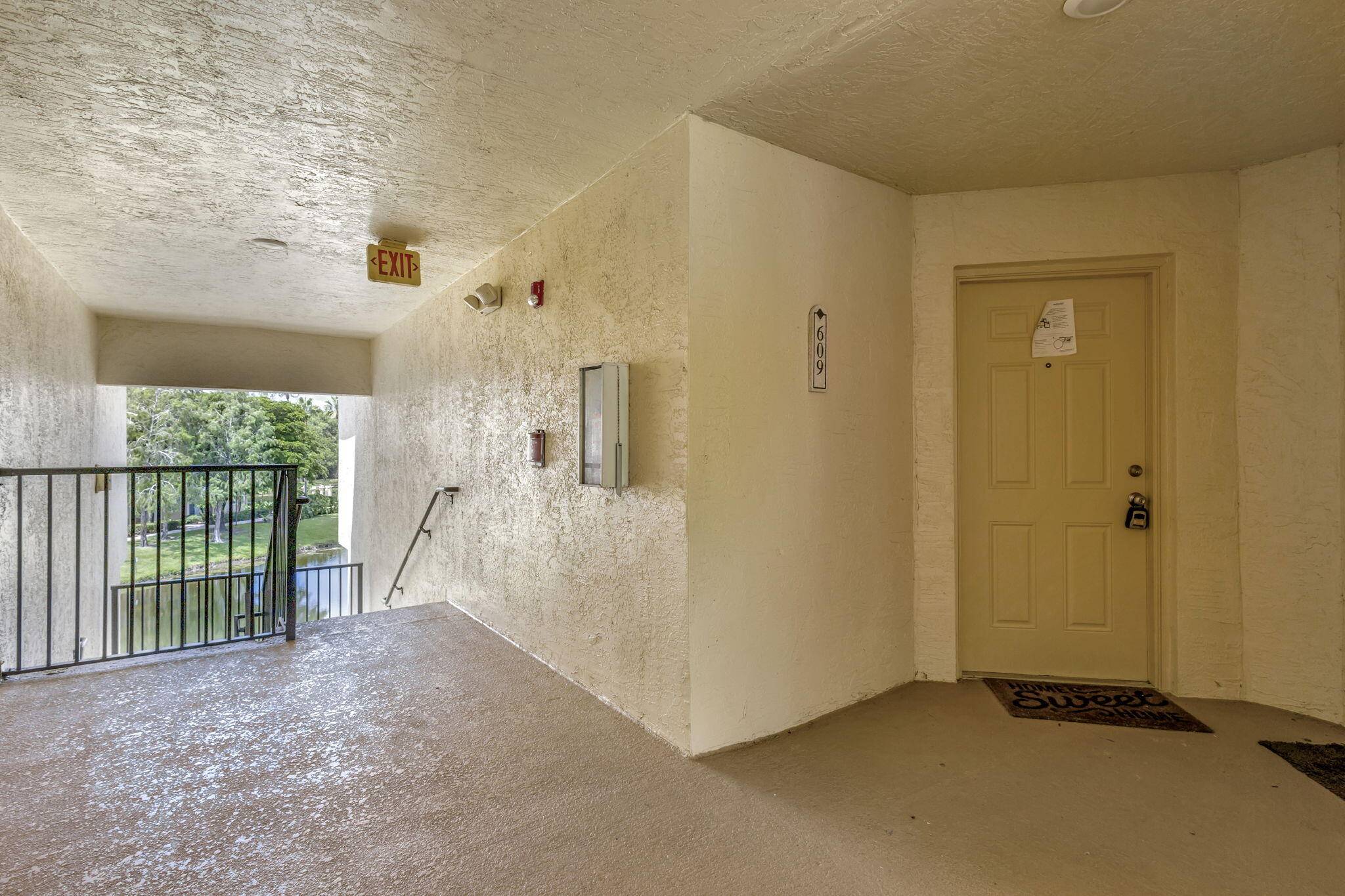 Royal Palm Beach, FL 33411,600 Crestwood Court N 609