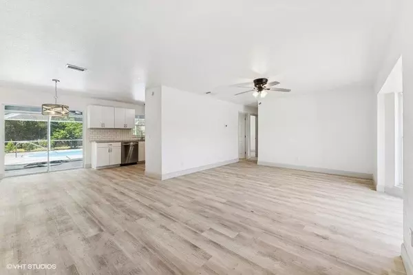 Fort Pierce, FL 34946,2205 Jo Haywood DR