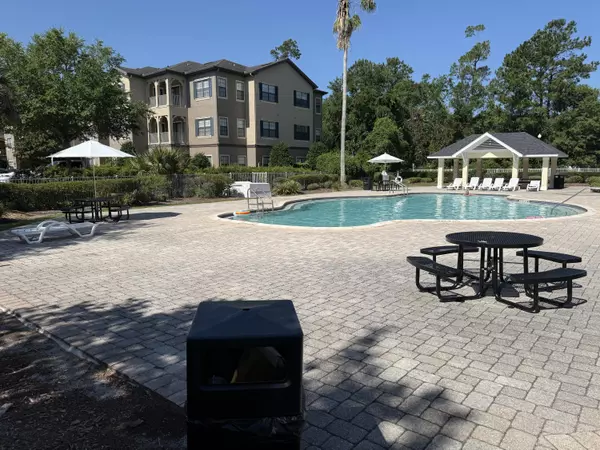 Gainesville, FL 32606,4387 NW 48th ST 102