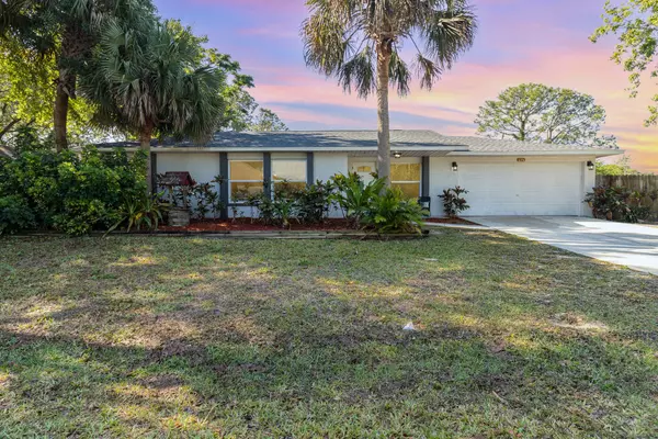296 SW Santa Martia ST, Palm Bay, FL 32908