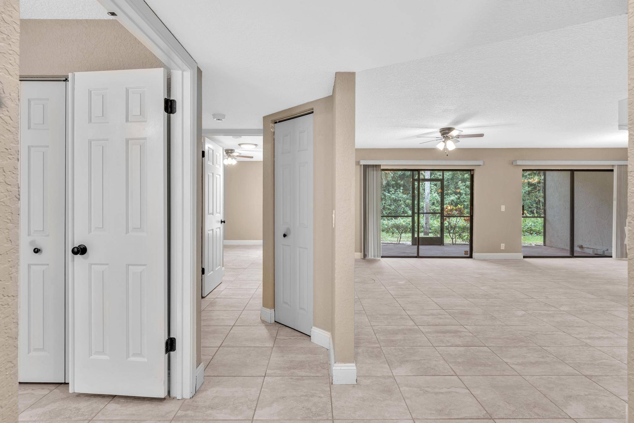 Boca Raton, FL 33486,5610 Coach House CIR C