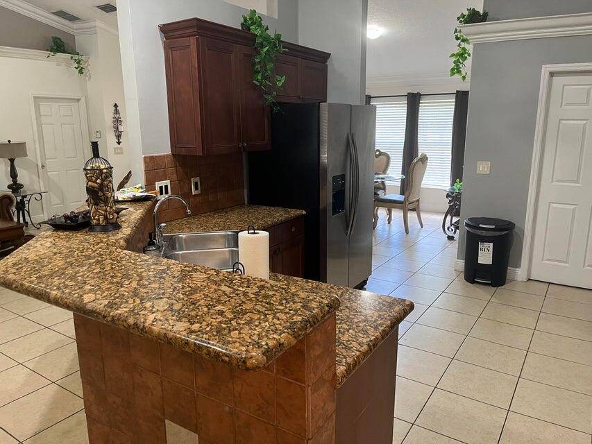 Port Saint Lucie, FL 34953,3718 SW Masilunas ST