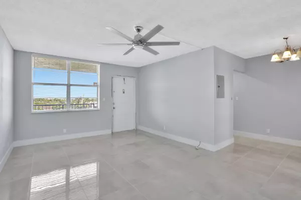 Pompano Beach, FL 33062,2400 NE 10th ST 506
