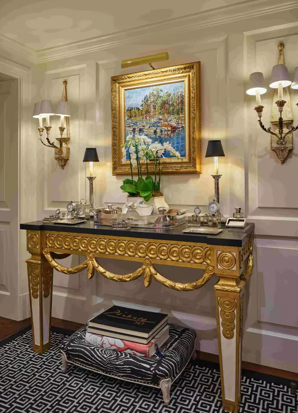 Palm Beach, FL 33480,100 Royal Palm WAY F1