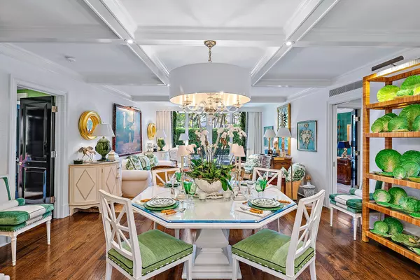 Palm Beach, FL 33480,100 Royal Palm WAY F1