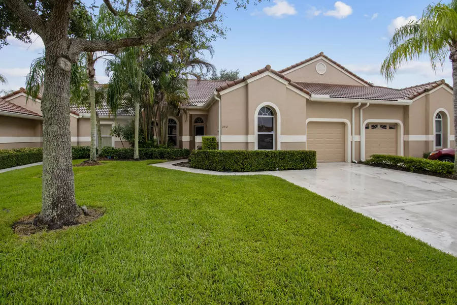 202 Sabal Palm LN, Palm Beach Gardens, FL 33418