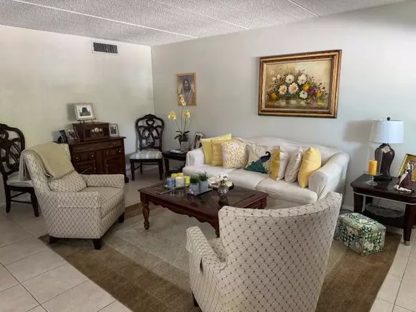 Palm Springs, FL 33461,3000 Springdale BLVD V204
