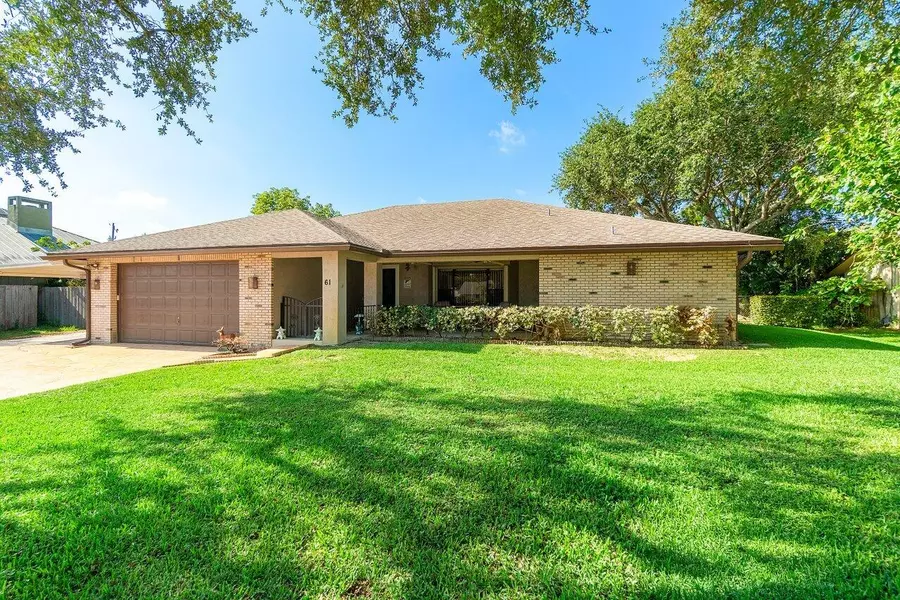 61 W Rubber Tree DR, Lake Worth, FL 33467