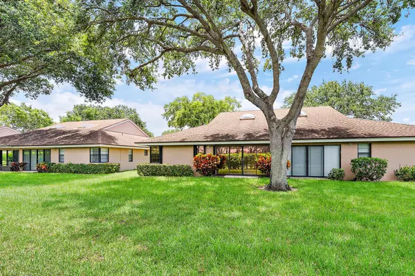 Boca Raton, FL 33496,8368 Sunmeadow LN