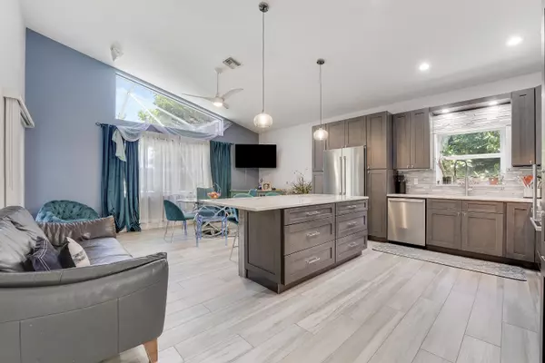 Jupiter, FL 33458,496 N Peacock LN