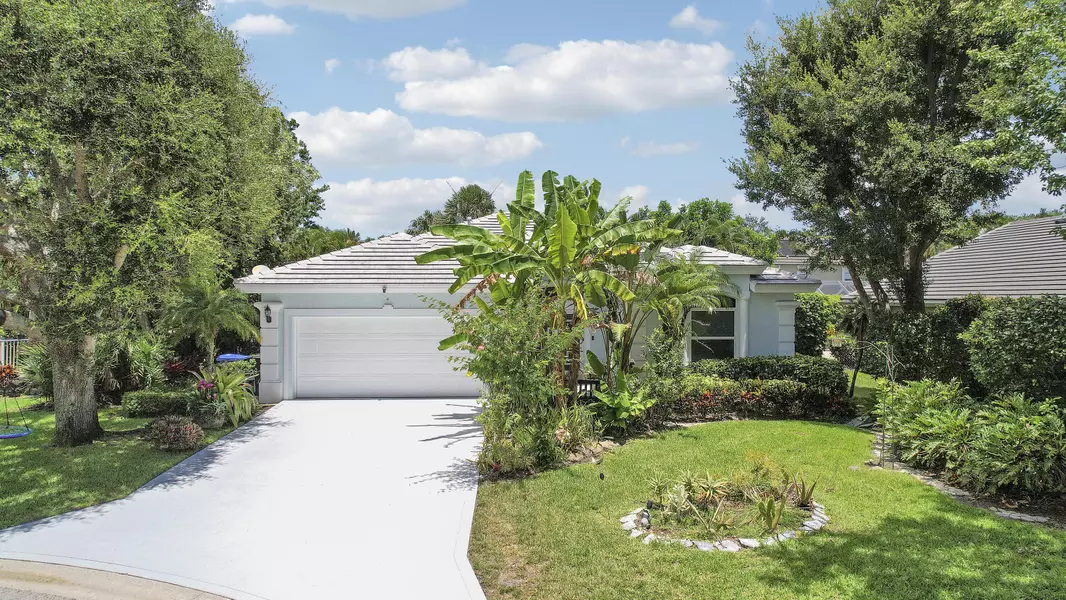 496 N Peacock LN, Jupiter, FL 33458