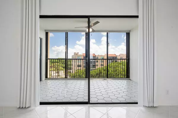 Delray Beach, FL 33446,14475 Strathmore LN 707