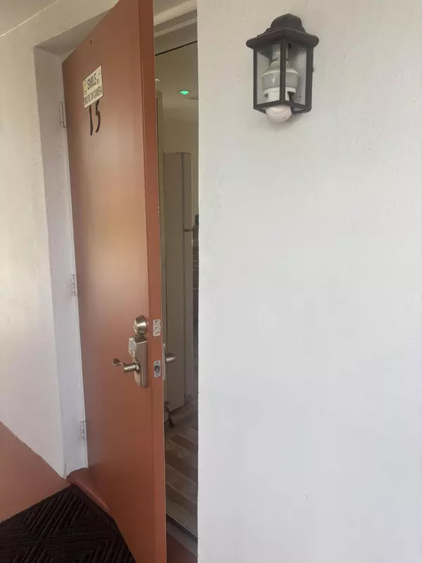 Stuart, FL 34996,2600 SE Ocean BLVD Y15