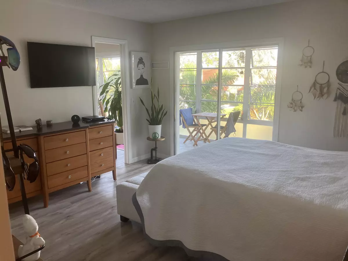 Stuart, FL 34996,2600 SE Ocean BLVD Y15