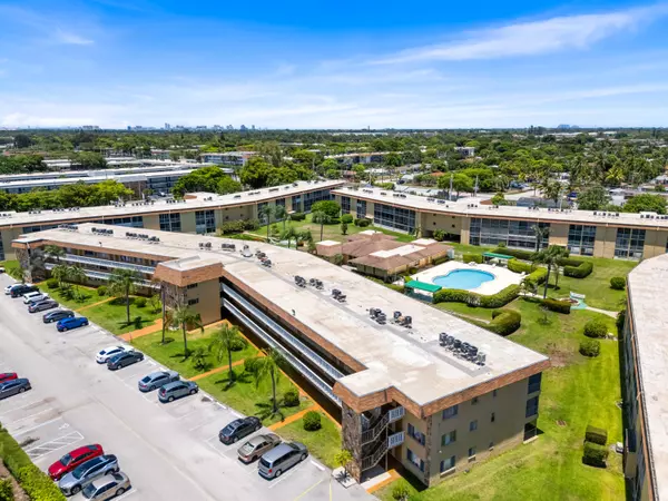 Palm Springs, FL 33461,500 Village Green CIR 311