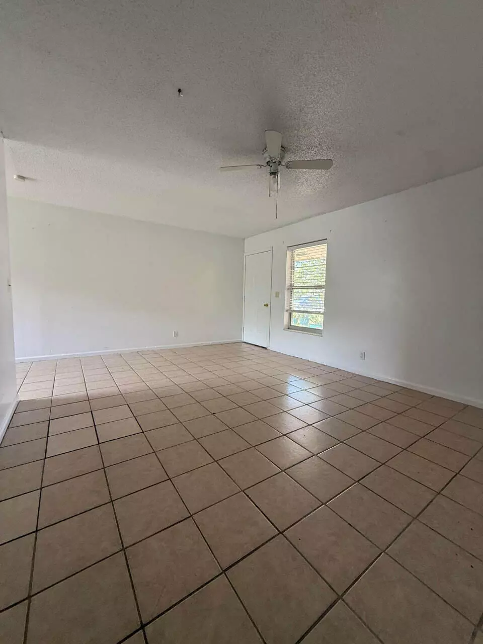 North Palm Beach, FL 33408,1794 Juno RD 5