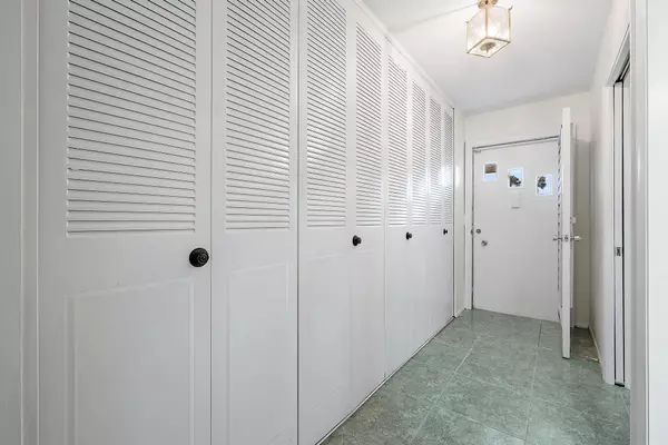 West Palm Beach, FL 33415,2638 E E Gately DR 45