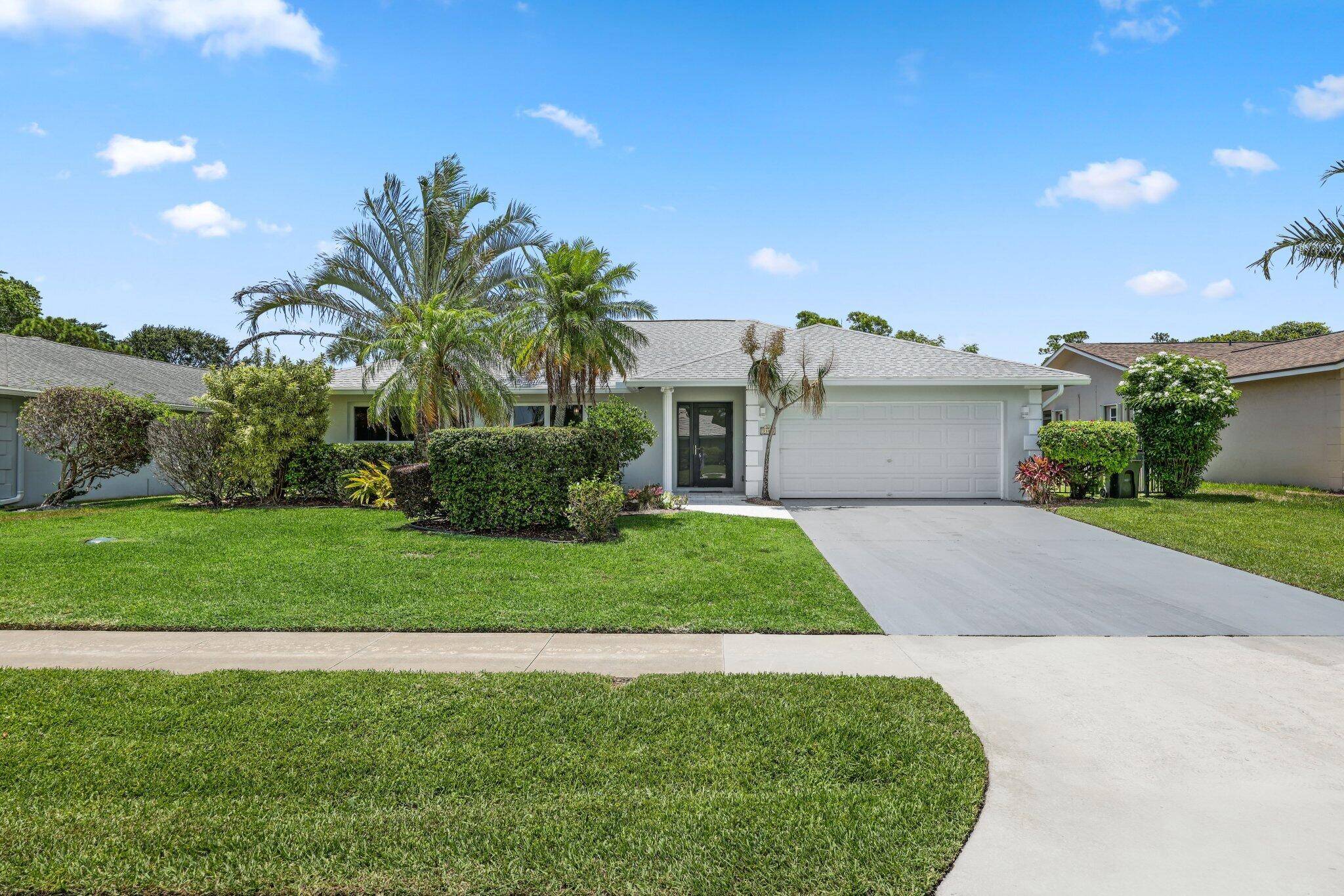 3384 Lakeview DR, Delray Beach, FL 33445