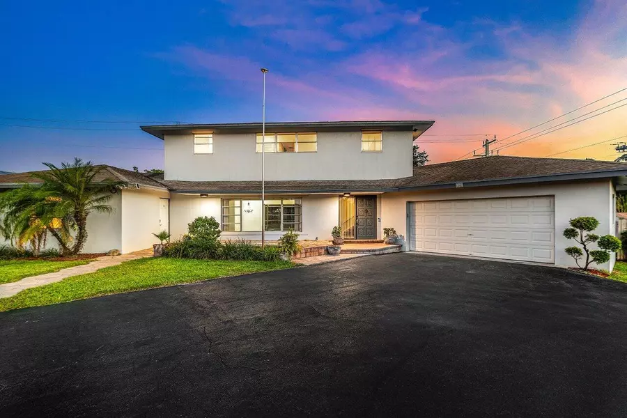620 Mission Hill RD, Boynton Beach, FL 33435