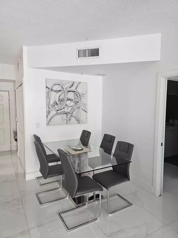 Lantana, FL 33462,804 E Windward WAY 221